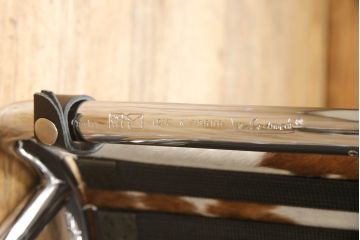 中古　美品　イタリア　Cassina(カッシーナ)　Le Corbusier(ル・コルビュジエ)　LC4　スタイリッシュで洗練された大人の空間を演出するシェーズロング(寝椅子、カウチ)(定価約92万円)(R-062252)