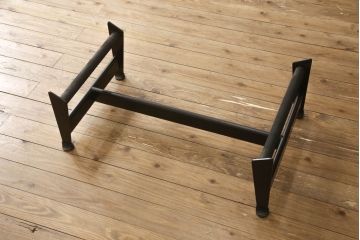 中古　美品　イタリア　Cassina(カッシーナ)　Le Corbusier(ル・コルビュジエ)　LC4　スタイリッシュで洗練された大人の空間を演出するシェーズロング(寝椅子、カウチ)(定価約92万円)(R-062252)