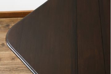 イギリスアンティーク　シックな色合いと凝ったデザインの脚が目を惹くゲートレッグテーブル(サイドテーブル、バタフライテーブル、コーヒーテーブル、カフェテーブル、エクステンションテーブル)(R-062254)
