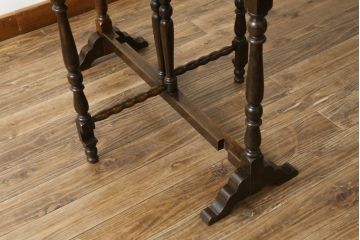 イギリスアンティーク　シックな色合いと凝ったデザインの脚が目を惹くゲートレッグテーブル(サイドテーブル、バタフライテーブル、コーヒーテーブル、カフェテーブル、エクステンションテーブル)(R-062254)