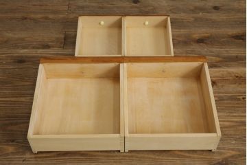 中古　横浜クラシック家具　ダニエル(Daniel)　スパニッシュシリーズ　S-301　艶のある木肌と品のある佇まいが美しいライティングビューロー(簿記机、ワークデスク、収納棚、戸棚、キャビネット、引き出し、在宅ワーク用、在宅用)(R-062262)