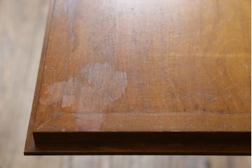 中古　横浜クラシック家具　ダニエル(Daniel)　スパニッシュシリーズ　S-301　艶のある木肌と品のある佇まいが美しいライティングビューロー(簿記机、ワークデスク、収納棚、戸棚、キャビネット、引き出し、在宅ワーク用、在宅用)(R-062262)