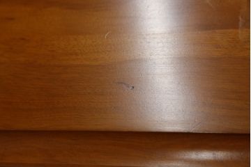 中古　横浜クラシック家具　ダニエル(Daniel)　スパニッシュシリーズ　S-301　艶のある木肌と品のある佇まいが美しいライティングビューロー(簿記机、ワークデスク、収納棚、戸棚、キャビネット、引き出し、在宅ワーク用、在宅用)(R-062262)