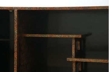 中古　超美品　津軽塗り　漆塗り　内部桐材　唐塗りの模様がレトロでお洒落!!和モダンな空間のアクセントになるサイドボード(サイドキャビネット、収納棚、戸棚、リビングボード、違い棚、飾り棚、茶箪笥)(定価推定約100万円)(R-062263)