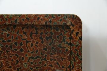 中古　超美品　津軽塗り　漆塗り　内部桐材　唐塗りの模様がレトロでお洒落!!和モダンな空間のアクセントになるサイドボード(サイドキャビネット、収納棚、戸棚、リビングボード、違い棚、飾り棚、茶箪笥)(定価推定約100万円)(R-062263)