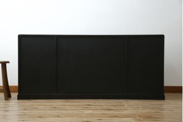中古　超美品　津軽塗り　漆塗り　内部桐材　唐塗りの模様がレトロでお洒落!!和モダンな空間のアクセントになるサイドボード(サイドキャビネット、収納棚、戸棚、リビングボード、違い棚、飾り棚、茶箪笥)(定価推定約100万円)(R-062263)