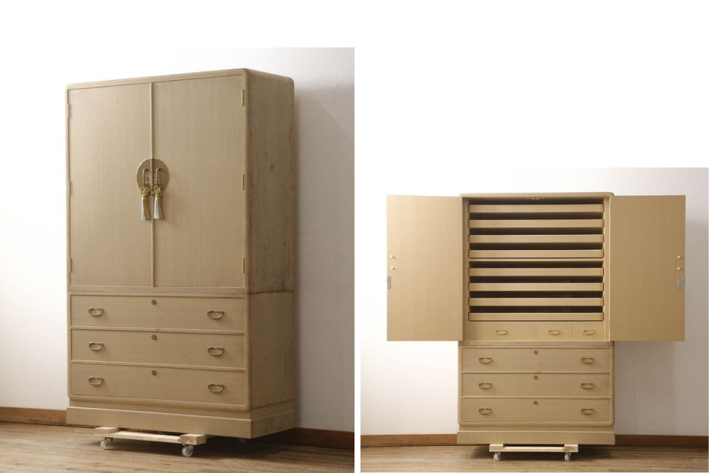 中古　伝統工芸士　吉沢昭次作　上品なデザインの金具が魅力の加茂総桐箪笥　(R-062264)