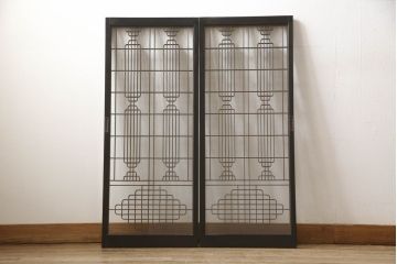 ラフジュ工房オリジナル　古建具リメイク　特徴的な組子が目を引く収納棚(戸棚、飾り棚、キャビネット)(R-062265)