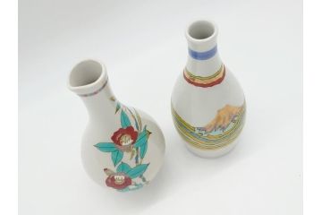 石川県指定無形文化財　武腰潤　九谷焼　色絵　金彩　富士山図　椿文　徳利2点セット(一輪挿し、花器、作家物、共箱無し)(R-062266)