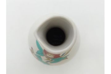 石川県指定無形文化財　武腰潤　九谷焼　色絵　金彩　富士山図　椿文　徳利2点セット(一輪挿し、花器、作家物、共箱無し)(R-062266)