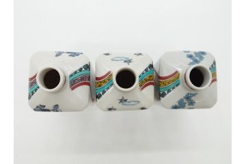 石川県指定無形文化財　武腰潤　九谷焼　色絵　春　秋　冬　角徳利　花瓶3点セット(一輪挿し、景色、風景、図変わり、花器、作家物、共箱無し)(R-062267)