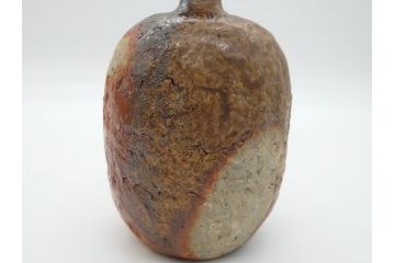 横山直樹　備前焼　自然練込　徳利(共箱付き、とっくり、酒器、花瓶、花器、作家物)(R-062276)