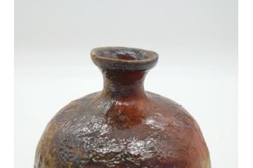 横山直樹　備前焼　自然練込　徳利(共箱付き、とっくり、酒器、花瓶、花器、作家物)(R-062276)