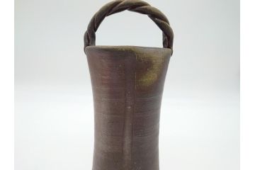 柴岡守　備前焼　手付花入(共箱付き、陶印あり、花器、作家物)(R-062280)