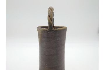 柴岡守　備前焼　手付花入(共箱付き、陶印あり、花器、作家物)(R-062280)