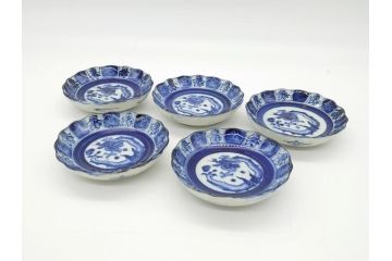 江戸期　古伊万里　染付　龍寿紋　3.1寸皿　約9.5cm　吉祥を招くおめでたい絵付けの菊皿5客セット(小皿、なます皿、菊花形、壽字文、三寸一分、和食器、和皿)(R-062282)