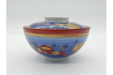 希少　明治期　伊万里焼　金彩　色絵　染付　金魚図　食卓を華やかに演出する蓋付き茶碗3客セット(和食器)(R-062285)