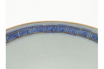 希少　明治期　伊万里焼　金彩　色絵　染付　金魚図　食卓を華やかに演出する蓋付き茶碗3客セット(和食器)(R-062285)