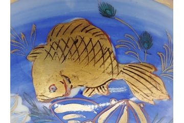 希少　明治期　伊万里焼　金彩　色絵　染付　金魚図　食卓を華やかに演出する蓋付き茶碗3客セット(和食器)(R-062285)