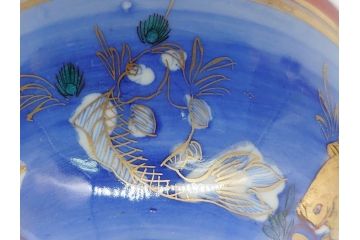 希少　明治期　伊万里焼　金彩　色絵　染付　金魚図　食卓を華やかに演出する蓋付き茶碗3客セット(和食器)(R-062285)