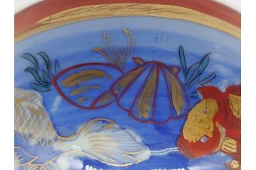希少　明治期　伊万里焼　金彩　色絵　染付　金魚図　食卓を華やかに演出する蓋付き茶碗3客セット(和食器)(R-062285)