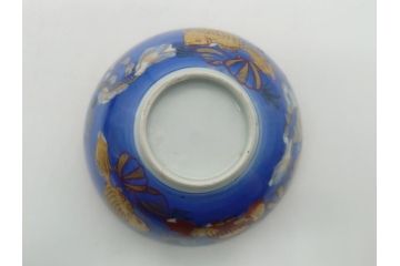 希少　明治期　伊万里焼　金彩　色絵　染付　金魚図　食卓を華やかに演出する蓋付き茶碗3客セット(和食器)(R-062285)