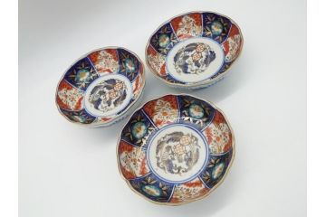 幕末〜明治期　富長貴春(富貴長春)　伊万里　色絵　金彩　5寸皿　約15cm　煌びやかで豪華な絵付けの深皿3客セット(和食器、和皿、変形皿、五寸)(R-062288)