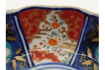 幕末〜明治期　富長貴春(富貴長春)　伊万里　色絵　金彩　5寸皿　約15cm　煌びやかで豪華な絵付けの深皿3客セット(和食器、和皿、変形皿、五寸)(R-062288)