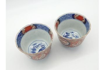 明治期　伊万里焼　色絵　多種多様な絵付けが目を引く湯呑み2客セット(蕎麦猪口、松竹、紅葉、龍、鳳凰、和食器)(R-062294)