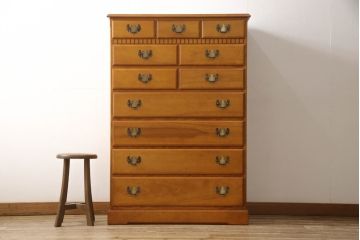 中古　横浜クラシック家具　ダニエル(daniel)　チェストイレブン　ナチュラルテイストのお部屋におすすめ!!優しい木の温もり溢れるチェスト(洋タンス、引き出し、ハイチェスト)(R-062318)