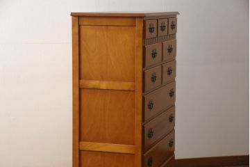 中古　横浜クラシック家具　ダニエル(daniel)　チェストイレブン　ナチュラルテイストのお部屋におすすめ!!優しい木の温もり溢れるチェスト(洋タンス、引き出し、ハイチェスト)(R-062318)