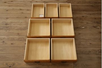 中古　横浜クラシック家具　ダニエル(daniel)　チェストイレブン　ナチュラルテイストのお部屋におすすめ!!優しい木の温もり溢れるチェスト(洋タンス、引き出し、ハイチェスト)(R-062318)