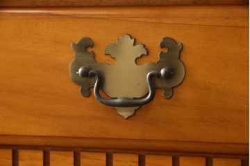 中古　横浜クラシック家具　ダニエル(daniel)　チェストイレブン　ナチュラルテイストのお部屋におすすめ!!優しい木の温もり溢れるチェスト(洋タンス、引き出し、ハイチェスト)(R-062318)