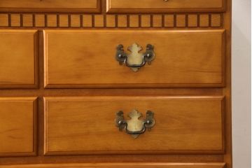 中古　横浜クラシック家具　ダニエル(daniel)　チェストイレブン　ナチュラルテイストのお部屋におすすめ!!優しい木の温もり溢れるチェスト(洋タンス、引き出し、ハイチェスト)(R-062318)