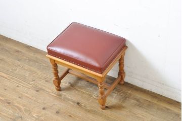 中古　横浜クラシック家具　ダニエル(Daniel)　ラウンド型の鏡が印象的なドレッサー&スツールセット(鏡台、ミラー、ドレッシングチェスト、チェア)(定価約74万円)(R-062321)