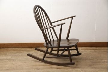 イギリスビンテージ　ERCOL(アーコール)　洗練されたデザインが魅力的!!木の温もり溢れるロッキングチェア(板座チェア、アームチェア、揺り椅子、イス、ヴィンテージ)(R-062322)
