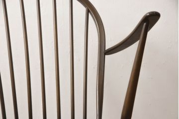 イギリスビンテージ　ERCOL(アーコール)　洗練されたデザインが魅力的!!木の温もり溢れるロッキングチェア(板座チェア、アームチェア、揺り椅子、イス、ヴィンテージ)(R-062322)