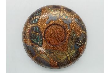 江戸〜明治期　時代物　梨地　螺鈿　蝶描金　木製　高蒔絵　金彩　銀彩　煌びやかに舞う蝶のデザインが魅力の香合(共箱付き、刑部梨地、漆器)(R-062330)