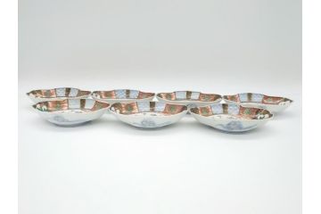 幕末〜明治期　伊万里　色絵　錦手　鶴松　2.5寸皿　約7.5cm　鮮やかな色彩と上品なフォルムが食卓のアクセントとなる変形皿7客セット(深皿、和食器、和皿、二寸五分)(R-062331)
