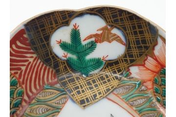 幕末〜明治期　伊万里　色絵　錦手　鶴松　2.5寸皿　約7.5cm　鮮やかな色彩と上品なフォルムが食卓のアクセントとなる変形皿7客セット(深皿、和食器、和皿、二寸五分)(R-062331)
