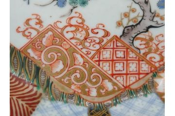 幕末〜明治期　伊万里　色絵　錦手　鶴松　2.5寸皿　約7.5cm　鮮やかな色彩と上品なフォルムが食卓のアクセントとなる変形皿7客セット(深皿、和食器、和皿、二寸五分)(R-062331)
