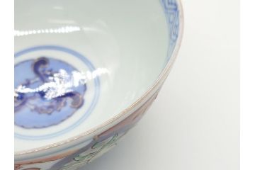 上手物　幕末〜明治期　成化年製　伊万里焼　色絵　金襴手　染付　金彩　花蝶図　鶴　4.4寸　約13cm　色彩豊かな絵付けで食卓が明るくなる蓋付き茶碗3客セット(和食器、和皿、四寸四分)(R-062332)