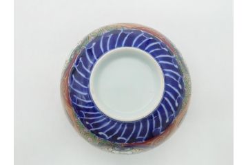 上手物　幕末〜明治期　成化年製　伊万里焼　色絵　金襴手　染付　金彩　花蝶図　鶴　4.4寸　約13cm　色彩豊かな絵付けで食卓が明るくなる蓋付き茶碗3客セット(和食器、和皿、四寸四分)(R-062332)