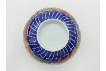 上手物　幕末〜明治期　成化年製　伊万里焼　色絵　金襴手　染付　金彩　花蝶図　鶴　4.4寸　約13cm　色彩豊かな絵付けで食卓が明るくなる蓋付き茶碗3客セット(和食器、和皿、四寸四分)(R-062333)