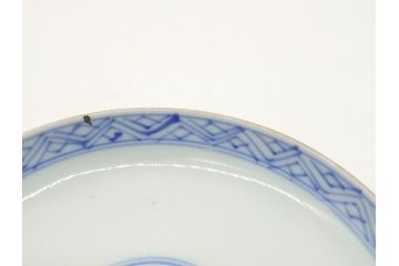 上手物　幕末〜明治期　成化年製　伊万里焼　色絵　金襴手　染付　金彩　花蝶図　鶴　4.4寸　約13cm　色彩豊かな絵付けで食卓が明るくなる蓋付き茶碗3客セット(和食器、和皿、四寸四分)(R-062343)