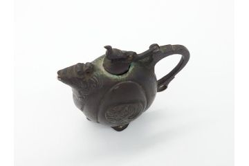 時代物　明治期　龍文堂　古銅　鳳凰文　珍獣口　使い込むほどに深みが増す水滴(書道具、箱無し)(R-062345)