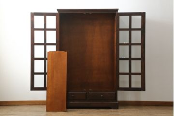 中古　北海道民芸家具　和洋どちらのお部屋にも馴染むブックケース(本箱、書棚、収納棚、キャビネット、飾り棚)(R-062355)