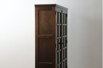 中古　北海道民芸家具　和洋どちらのお部屋にも馴染むブックケース(本箱、書棚、収納棚、キャビネット、飾り棚)(R-062355)