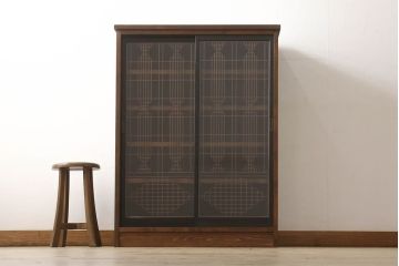ラフジュ工房オリジナル　古建具リメイク　特徴的な組子が目を引く収納棚(戸棚、飾り棚、キャビネット)(R-062357)
