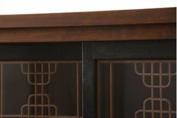 ラフジュ工房オリジナル　古建具リメイク　特徴的な組子が目を引く収納棚(戸棚、飾り棚、キャビネット)(R-062357)